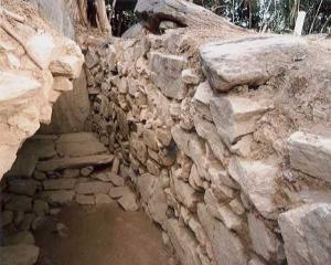 古墳石室（側壁）
