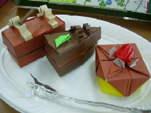 折り紙のチョコケーキ