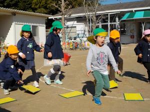 大判オセロ遊びをしています