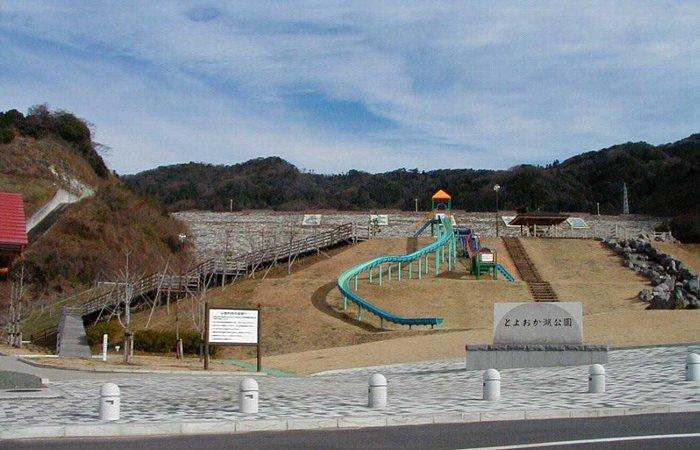 とよおか湖公園全景