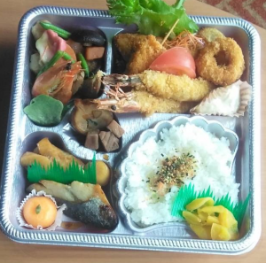 鈴岡弁当