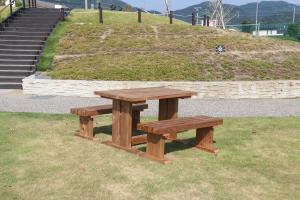 水竹公園のテーブル