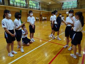 フロアで頭を使います