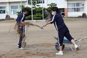 砂をかける