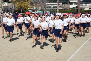 マラソン大会６年女子１