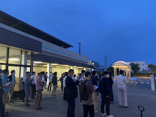 まち歩き（駅前広場１）