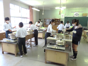 ②