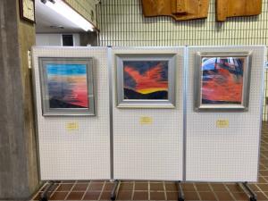 この写真は展示室の様子です。