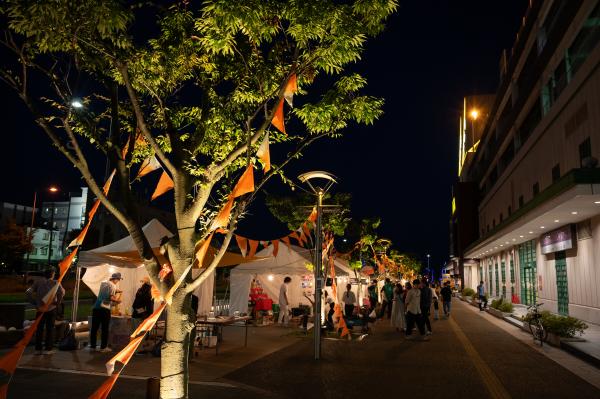 1日目夜間テント出店2