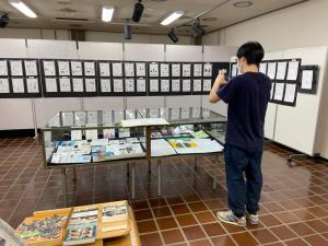 この写真は展示室の様子です。