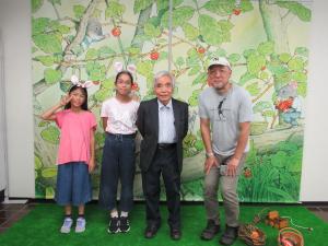 この写真はいわむらかずおさんの展示会で撮影されたものです。
