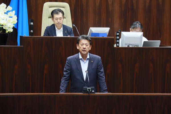 議会開会
