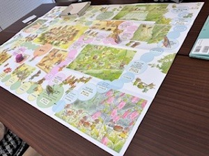 この写真はボードゲームで遊んでいる場面です。