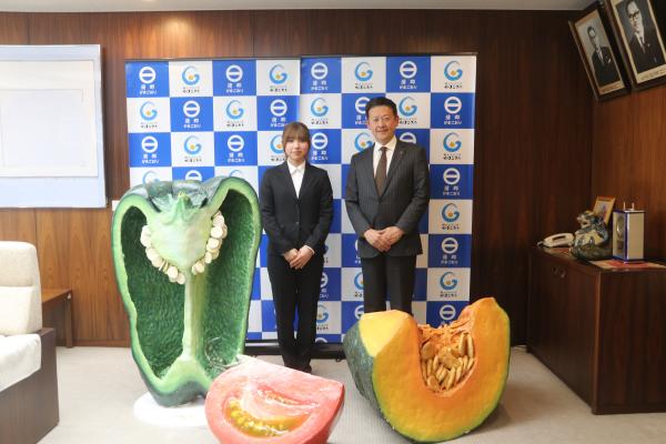 表敬訪問岡崎城西高等学校竹内杏里様