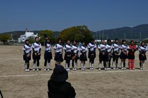 ４