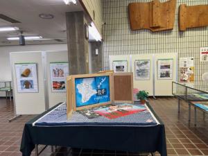 この写真は展示室の様子です。