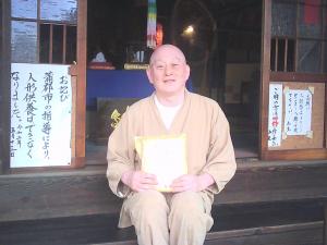 この写真は、お寺の住職さんです。