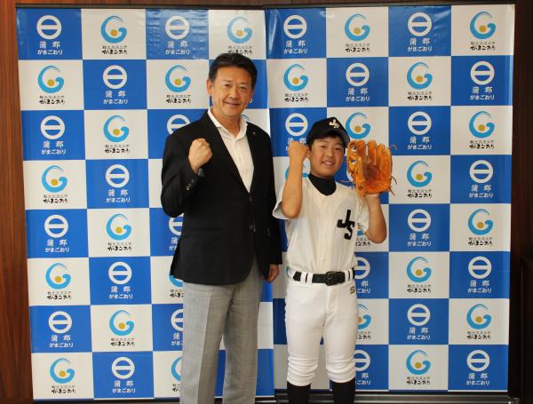 表敬訪問中央小６年伊藤様