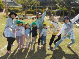 布ぞうりを履く5歳児