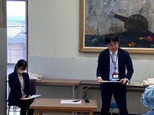 この写真は認知症予防の会で出前講座の様子です。