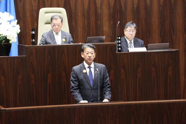 蒲郡市議会１２月定例会　開会