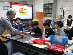 かがく工作室の風景画像