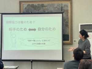 この写真はトークイベントの様子です