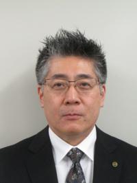 教育部長　顔写真