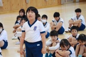運動会の意気込みを語る児童の様子です