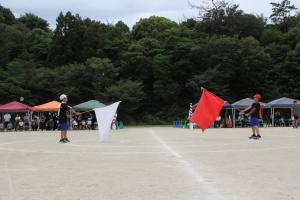 １３