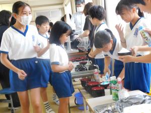 かき氷を作っている様子です