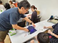 この画像はオリジナルぷっくりシールをつくろうのイベントの様子の写真です。