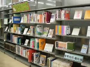 新着図書・行政資料など