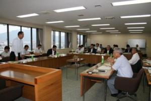 名鉄西尾・蒲郡線対策協議会を行っている様子（会議中の写真）