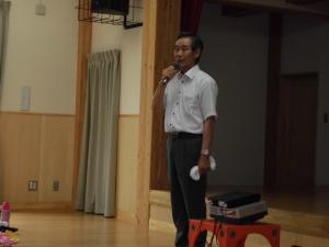 稲葉蒲郡市長さんがお話をしている写真です。