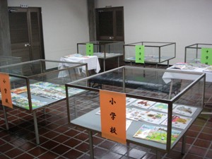 教科書展示会の様子