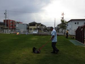 しばかりをしているひと