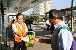 平成２５年８月２２日（節水の街頭ＰＲ）の画像