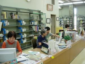 分室担当者も新しい図書館システムの練習をしました。