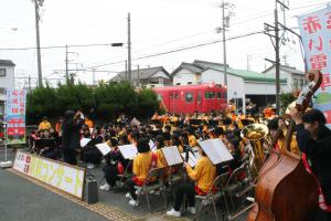 昨年度の形原駅前での様子