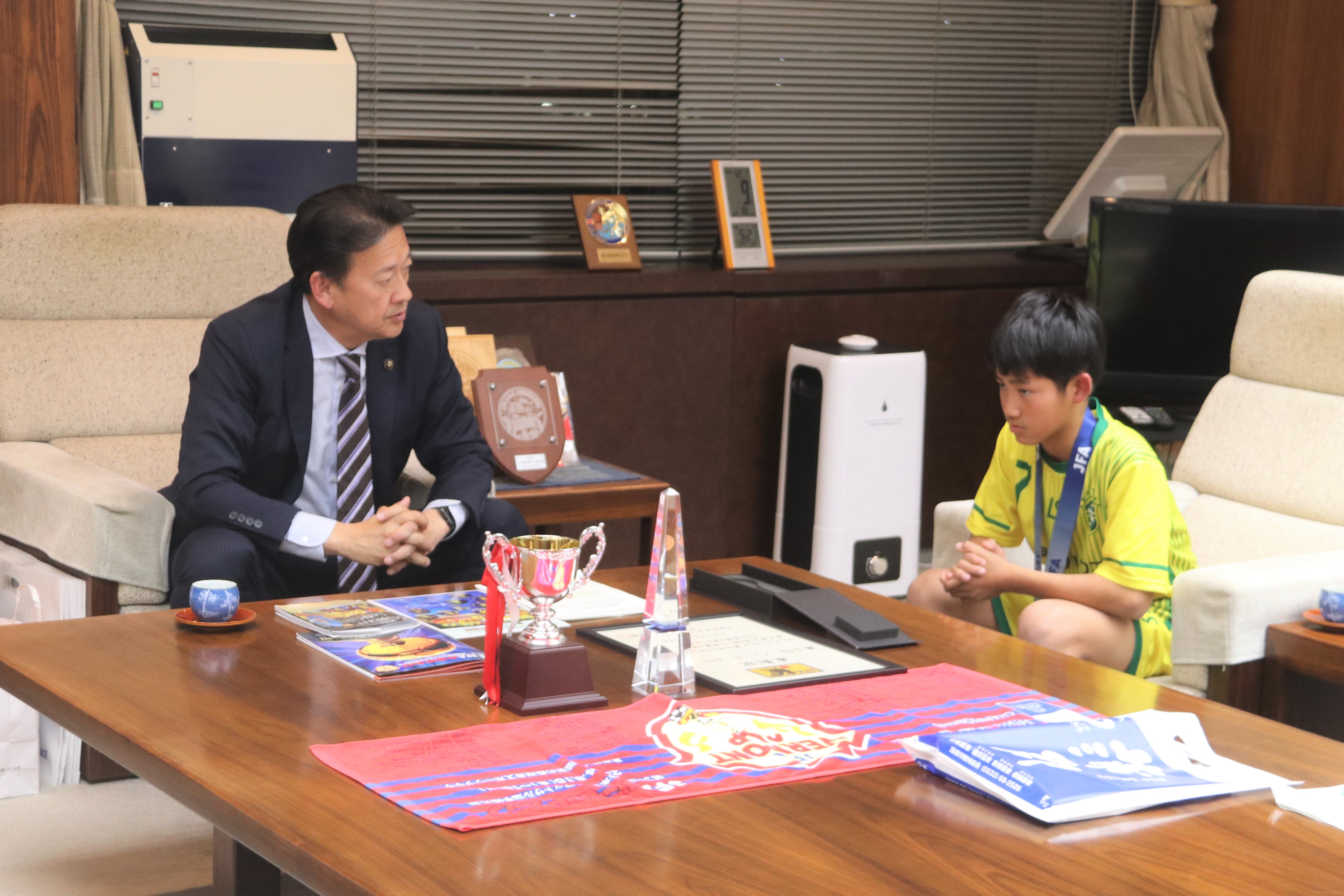 市長表彰　榎本さん２